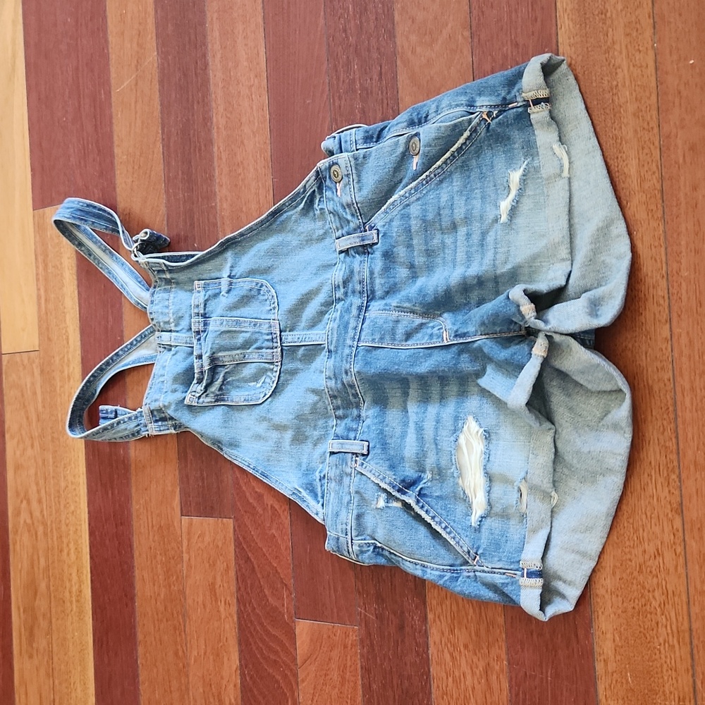 Hollister shortalls